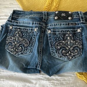 Miss Me Jean - Size 29
